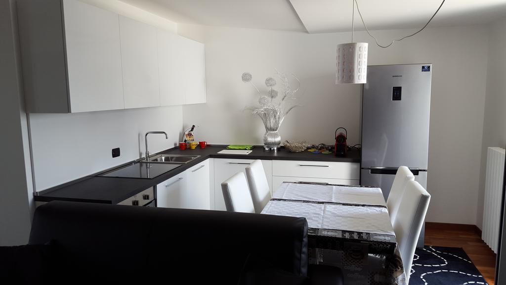 New Luxury Attic Santa Giulia Expo Apartment Milano Cameră foto